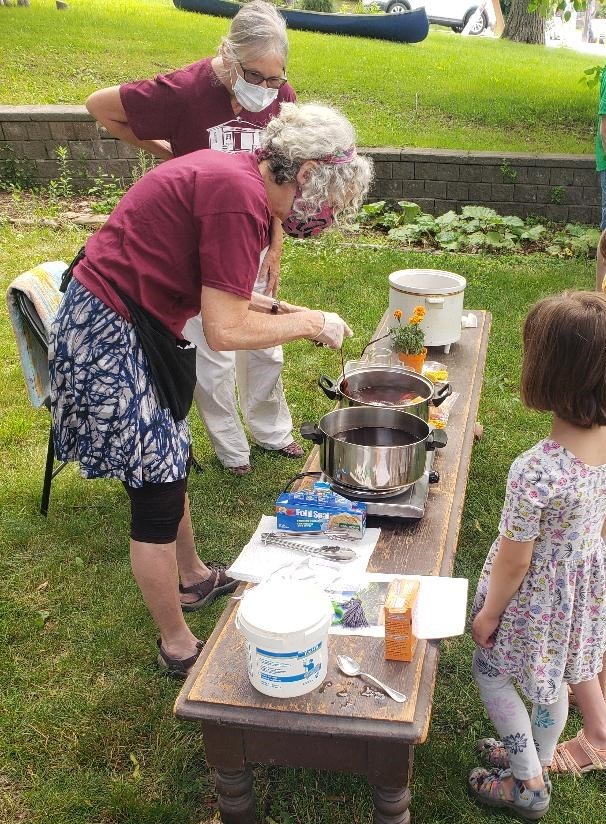 Summer outdoor crafts at the Cottage